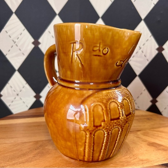 Gil Vargas Jug/ Vase Vintage but Like New - Picture 6 of 7